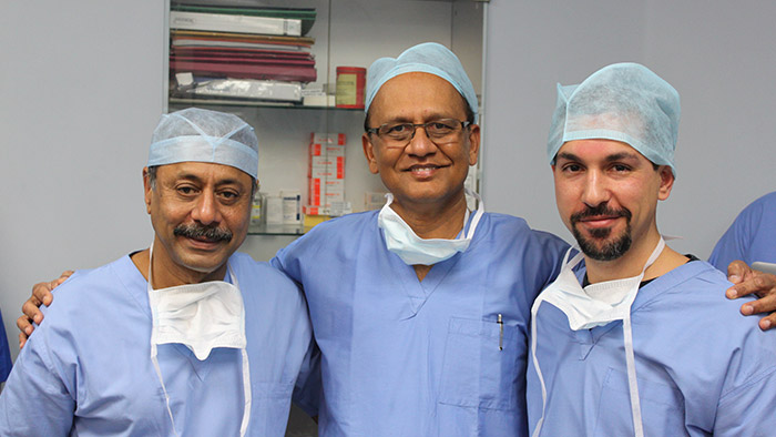 Drs Menon and Ronney Abaza with Dr Naresh Trehan CMD, Medanta on the day of the first robotic kidney transplant at Medanta